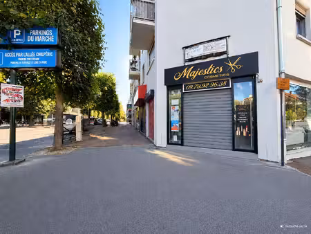 location local commercial  60.00m²  chelles