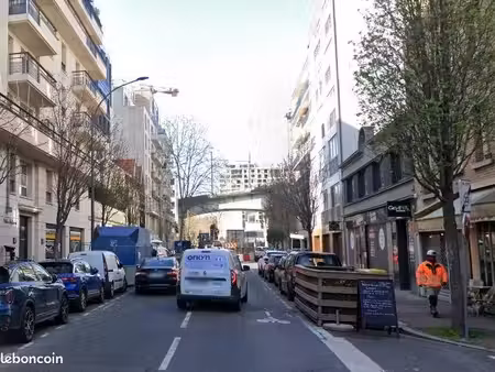 local commercial 250 m²