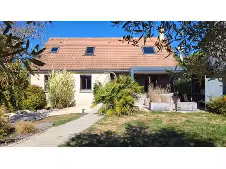maison sur sous-sol total 138 m²  maison d'amis  2 500 m² de terrain