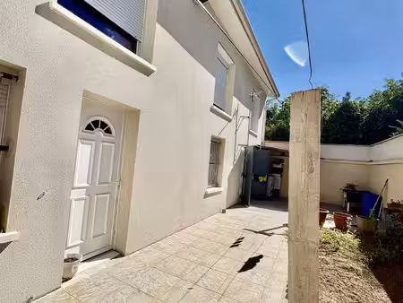 à vendre maison familiale de 169 m2 avec extérieur à casti