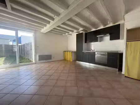 nouveauté la suze sur sarthe  maison de 45 m2 avec 2 chambre