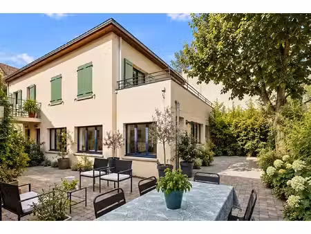 rueil-malmaison centre maison familiale avec jardin et terrasse /4 chambres
