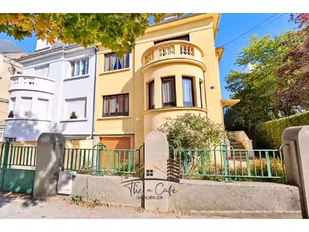 thionville : belle maison de ville des annees 50 a renover