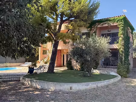 villa t6 avec 2 appartements sur les hauteurs du logis-neuf
