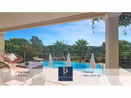 villa de charme tour de mare vue forêt & piscine