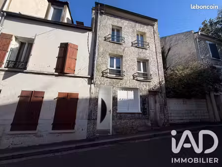 studio 1 pièce 27 m²