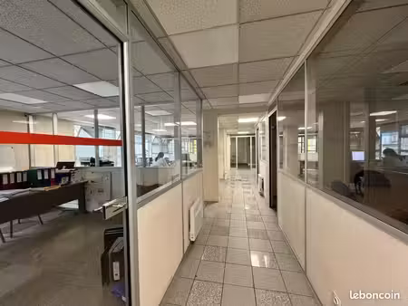 bureaux 172 m²