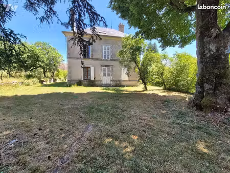 maison 10 pièces 229 m²