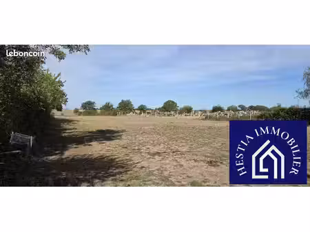 terrain 3048 m² vic-de-chassenay