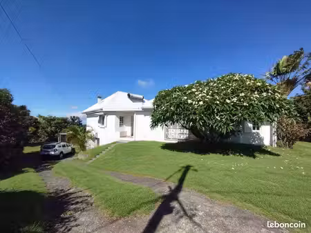 villa f4 avec potentiel logement indépendant — terrain arboré de 1 258 m² au tampon