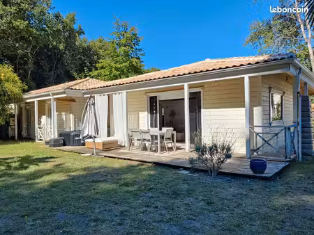 maison ossature bois de plain-pied – 109 m² – 3 chambres – terrain arboré 1 447 m²