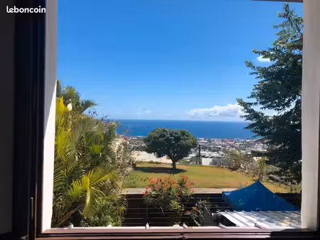 petite maison mitoyenne en résidence privée  hauteurs de ste clotilde