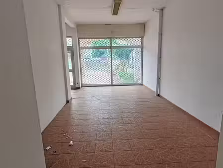 local 44 m² moufia