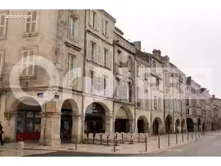 local commercial 89 m²