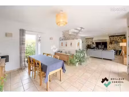maison 7 pièces 149 m²