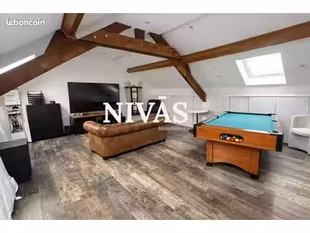 maison 8 pièces 238 m²