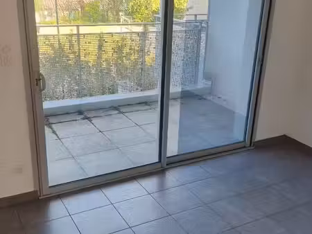 besançon – quartier saint-claude – studio meublé avec balcon  garage et parking