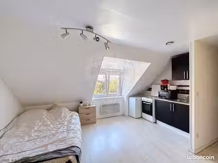 studio 1 pièce 19 m²
