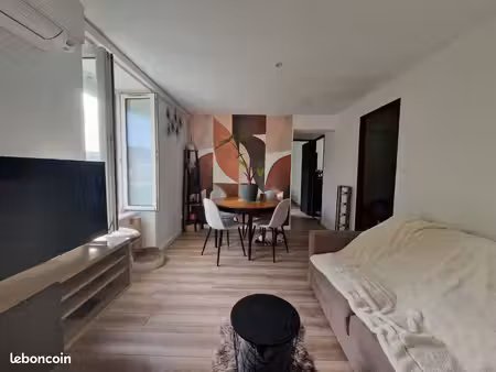 seloncourt centre - appartement 56m2 rénové - 2 chambres - dpe c / pac - triple exposition