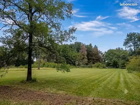terrain 1 600 m² marcillac saint quentin