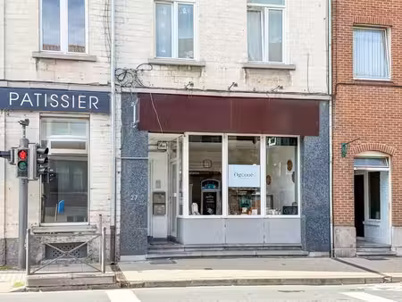 rez-de-chaussée commercial de +/- 32 m2