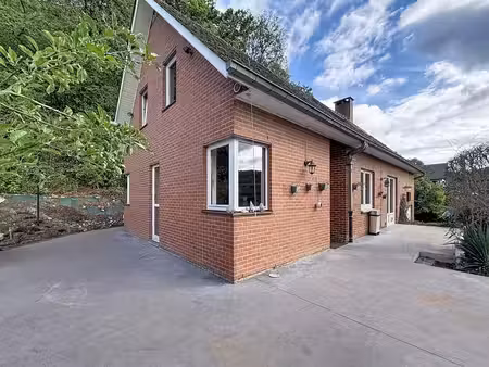 charmante habitation sise au calme avec vue sur la meuse
