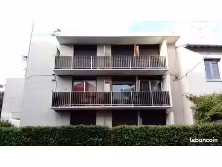 studio meublé  13 m2 + balcon   boutonnet