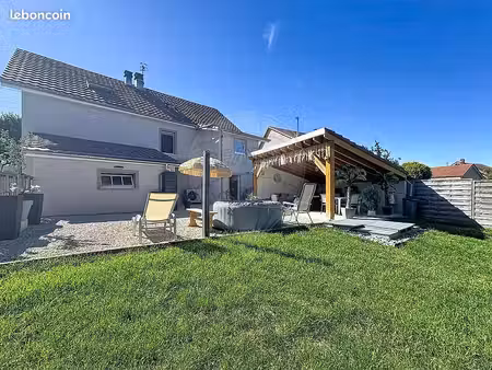 maison 5 pièces 110 m²