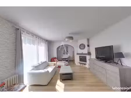 maison 6 pièces 121 m²