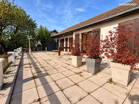maison 5 pièces 105 m²
