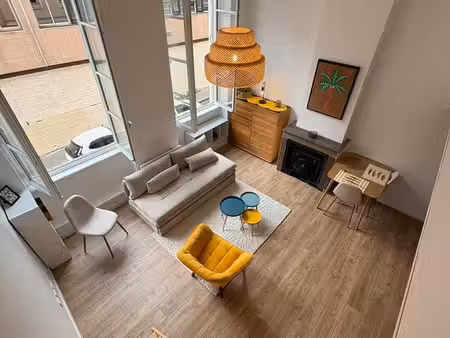 grand t1 bis duplex rénové – croix-rousse – meublé – avec cave