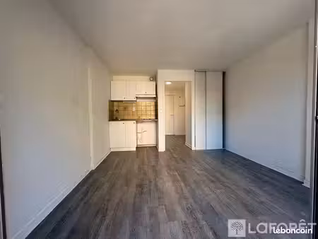 studio 1 pièce 19 m²