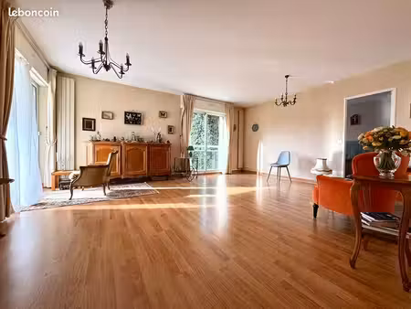 appartement 5 pièces 92 m²
