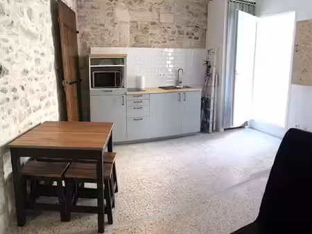 studio meublé avec terrasse et clim - quartier séverine