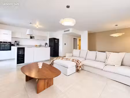 t4 de 83 80 m² avec terrasse & parking