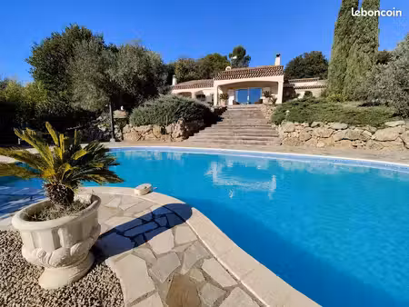 maison provençale à lorgues
