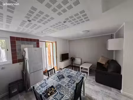 appartement t2 de 35m² avec terrasse extérieure et stationnement privatif