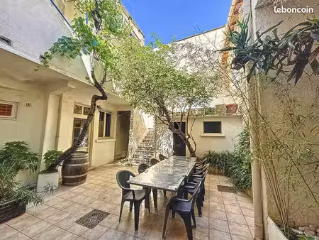 avignon centre  studio neuf  jardin terrasses