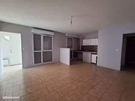 studio 1 pièce 38 m²