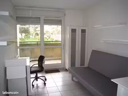 studio 1 pièce 19 m²