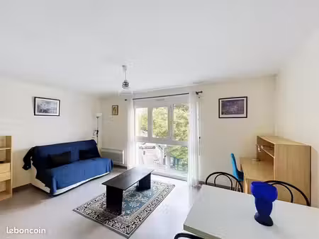 studio 1 pièce 26 m²