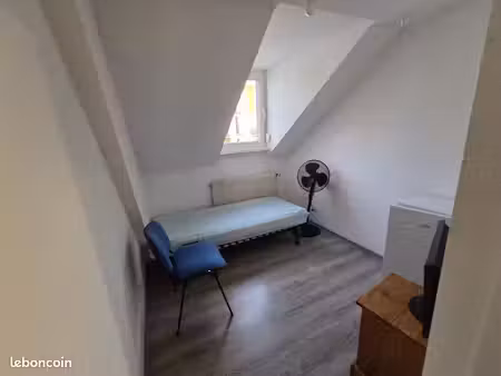 studio a cote de la frontiere