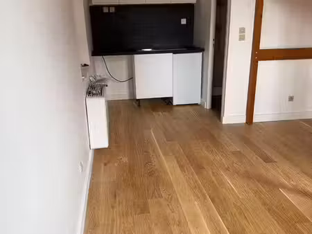 beau studio 18m2 ensoleillé entièrement rénové