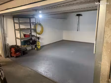garage a loué