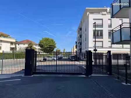 location de place de parking couverte