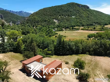 villa récente de plain-pied avec vue dégagée 160 m² (travaux à finaliser) - barbières - dr