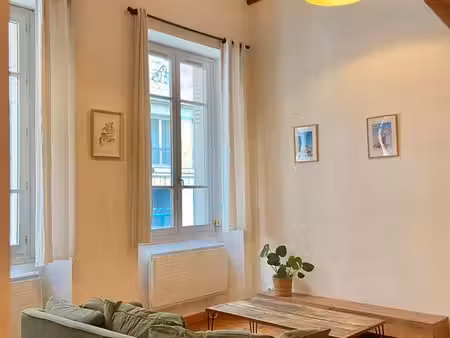 loue appartement croix rousse 60m²