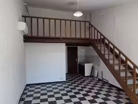 studio atypique 37 m² en campagne — mezzanine  parking  cave & clim — pourrières