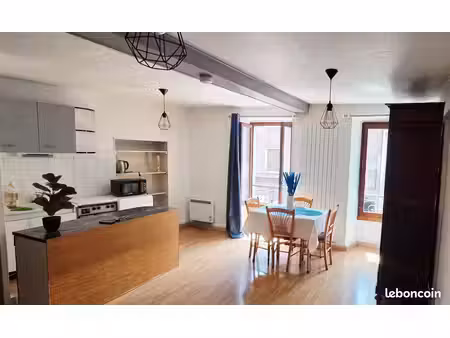 grand studio 30m2 centre ville st michel de maurienne