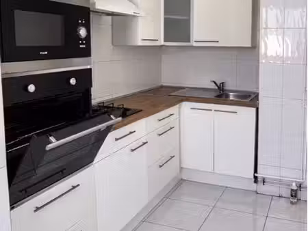 appartement t4 (chauffage + eau froide compris )